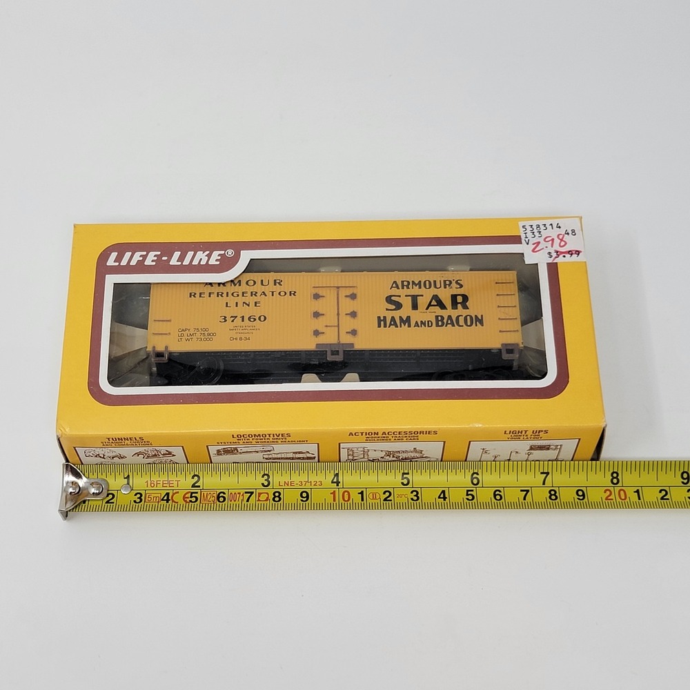 Life Like HO Scale Train Armour's Star Ham Bacon Refrigerator Car 8505 Unopened - Picture 10 of 10